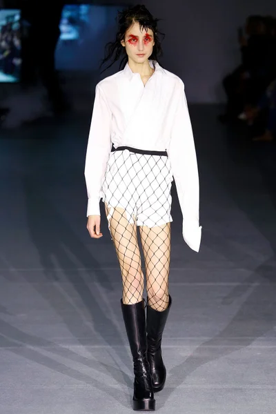Look 1